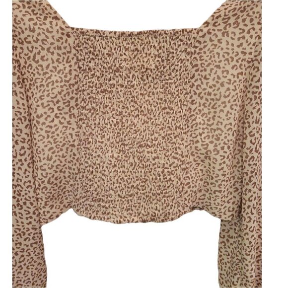 NWT Altar'd State Cream Mocha Animal Print Smocked Crop Ballon Longsleeve Top S - Picture 5 of 10